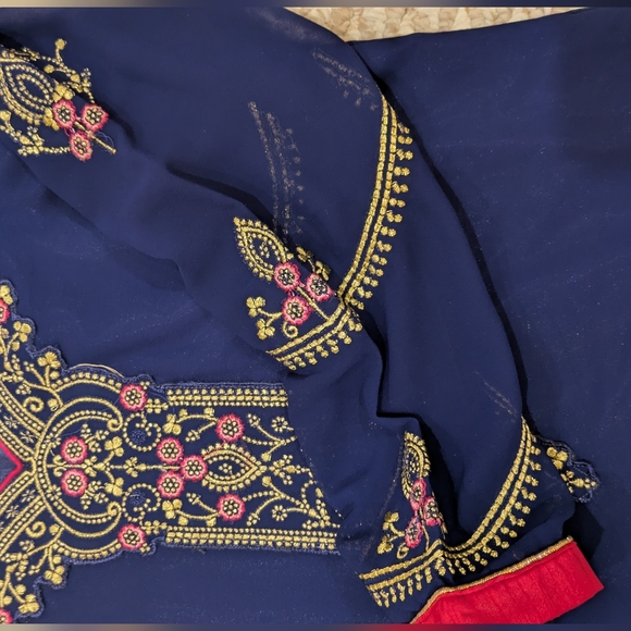 3-Piece Salwar Kameez Set Navy & Magenta Embroidered - Picture 8 of 13